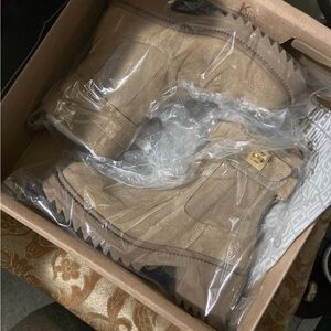 Steve Madden Tan Ankle Boots